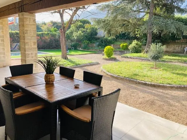 Maison Provencale De Plain Pied Avecgrand Jardin Et Piscine Aubagne 0*,  France